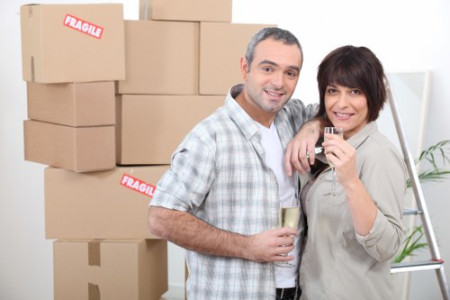 Packing fragile items for a Southfields home move